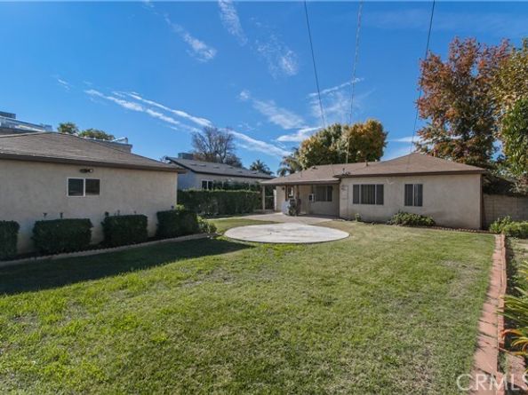 6900 Aura Avenue, Reseda (los Angeles) CA 91335