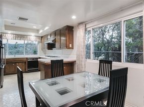 19291 Berclair Lane, Tarzana (los Angeles) CA 91356