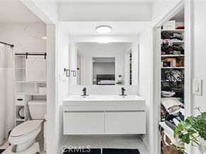 10220 Zelzah 4, Northridge (los Angeles) CA 91325