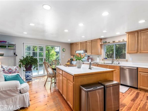 5828 Calvin, Tarzana (los Angeles) CA 91356