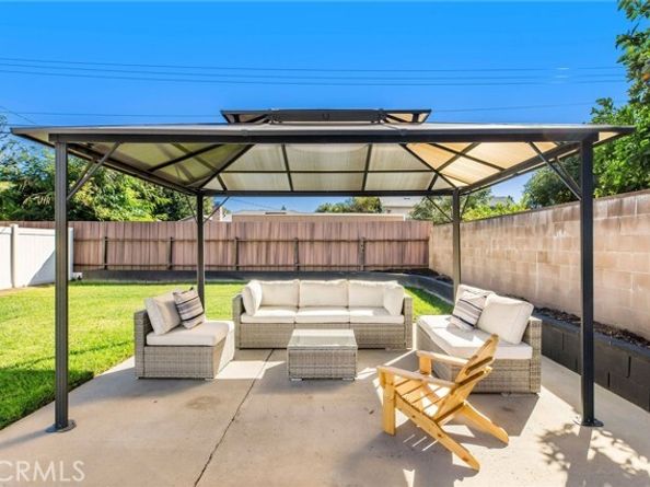 16020 Celtic Street, Granada Hills (los Angeles) CA 91344