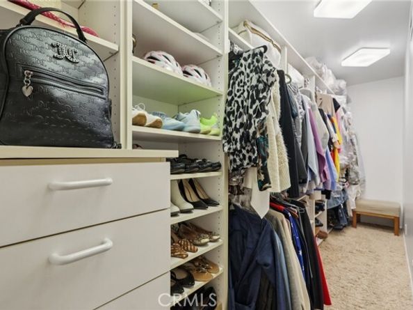 11129 White Oak, Granada Hills (los Angeles) CA 91344