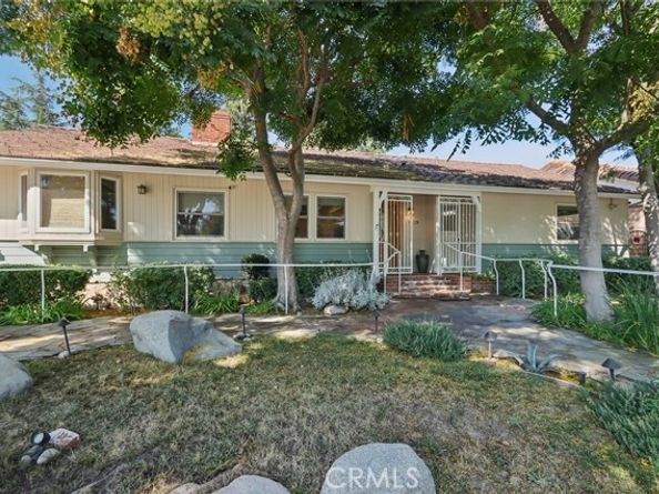 11129 White Oak, Granada Hills (los Angeles) CA 91344