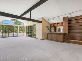 22511 Ballinger Street, Chatsworth (los Angeles) CA 91311