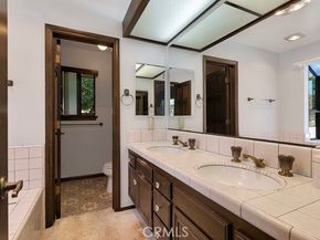 22511 Ballinger Street, Chatsworth (los Angeles) CA 91311
