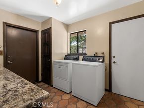 22511 Ballinger Street, Chatsworth (los Angeles) CA 91311