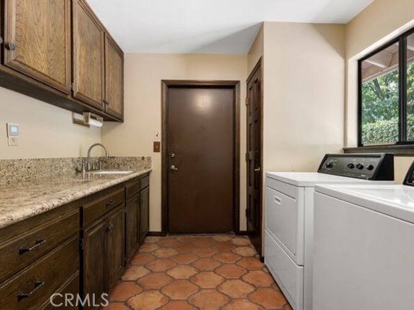 22511 Ballinger Street, Chatsworth (los Angeles) CA 91311