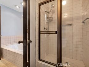 22511 Ballinger Street, Chatsworth (los Angeles) CA 91311