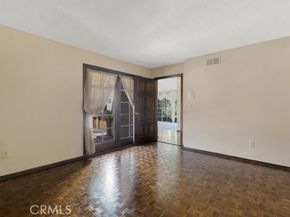 22511 Ballinger Street, Chatsworth (los Angeles) CA 91311