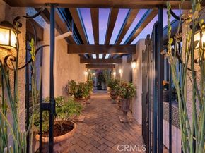 22511 Ballinger Street, Chatsworth (los Angeles) CA 91311