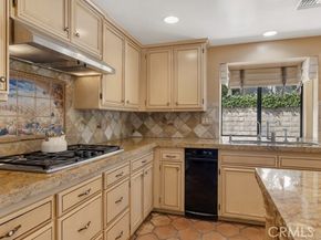 22511 Ballinger Street, Chatsworth (los Angeles) CA 91311