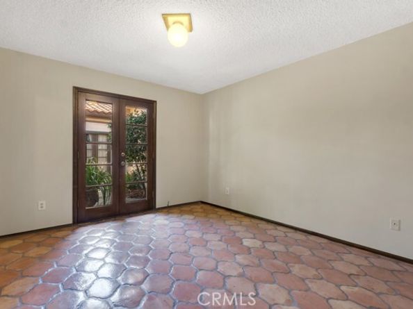 22511 Ballinger Street, Chatsworth (los Angeles) CA 91311
