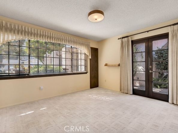 22511 Ballinger Street, Chatsworth (los Angeles) CA 91311