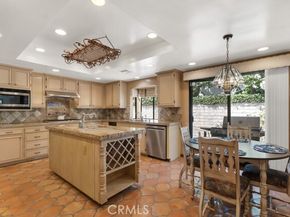 22511 Ballinger Street, Chatsworth (los Angeles) CA 91311