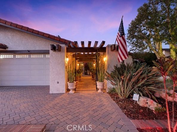 22511 Ballinger Street, Chatsworth (los Angeles) CA 91311