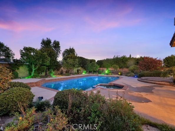 22511 Ballinger Street, Chatsworth (los Angeles) CA 91311