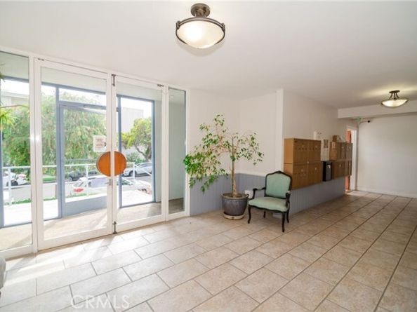 8710 Delgany Avenue 15, Playa Del Rey (los Angeles) CA 90293