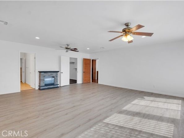 10111 Oak Park Avenue, Northridge (los Angeles) CA 91325