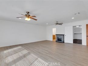 10111 Oak Park Avenue, Northridge (los Angeles) CA 91325