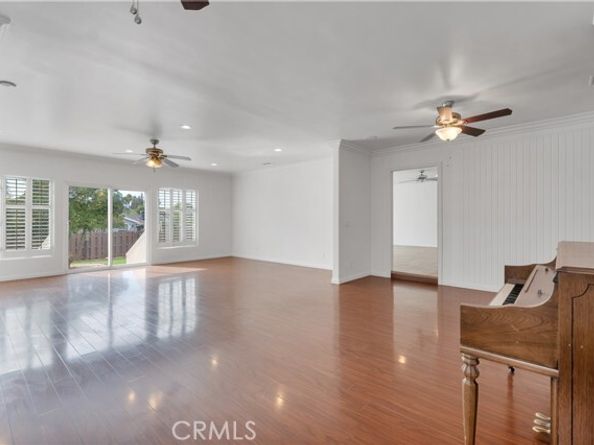 10111 Oak Park Avenue, Northridge (los Angeles) CA 91325