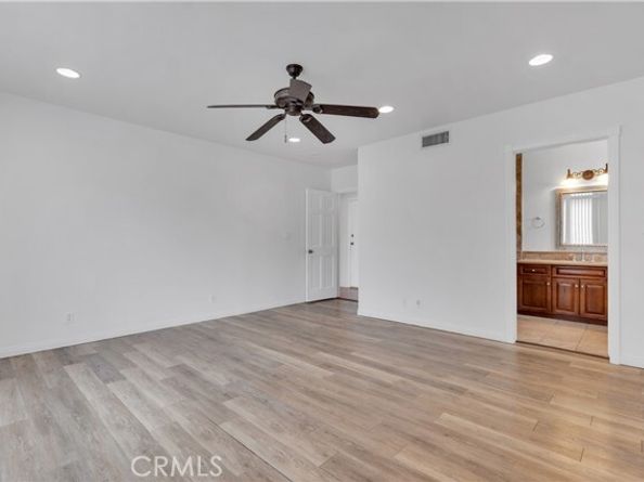10111 Oak Park Avenue, Northridge (los Angeles) CA 91325