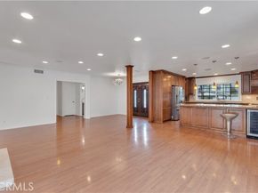 10111 Oak Park Avenue, Northridge (los Angeles) CA 91325