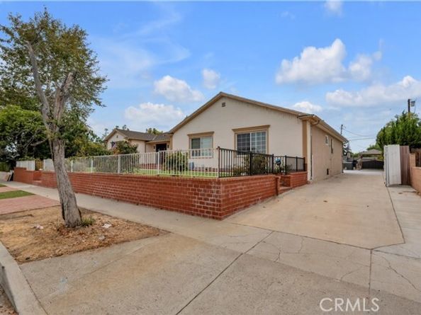 10111 Oak Park Avenue, Northridge (los Angeles) CA 91325