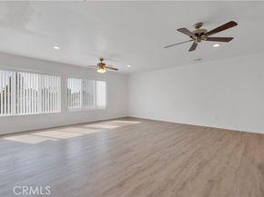 10111 Oak Park Avenue, Northridge (los Angeles) CA 91325