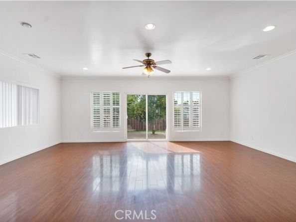 10111 Oak Park Avenue, Northridge (los Angeles) CA 91325