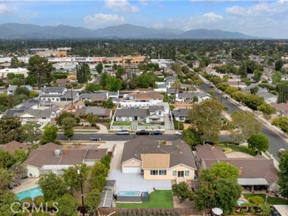 10111 Oak Park Avenue, Northridge (los Angeles) CA 91325