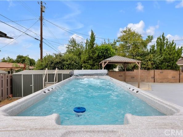 10111 Oak Park Avenue, Northridge (los Angeles) CA 91325