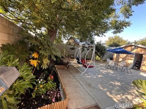 7327 N Loma Verde Avenue, Canoga Park (los Angeles) CA 91303