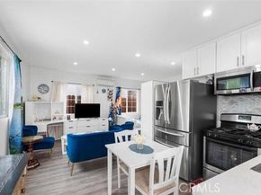 7327 N Loma Verde Avenue, Canoga Park (los Angeles) CA 91303