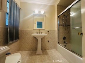 22427 Vanowen Street, West Hills (los Angeles) CA 91307