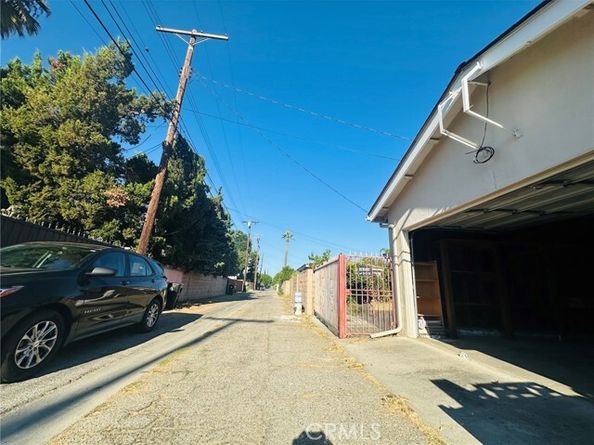 22427 Vanowen Street, West Hills (los Angeles) CA 91307