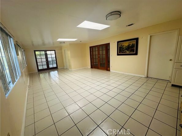 22427 Vanowen Street, West Hills (los Angeles) CA 91307