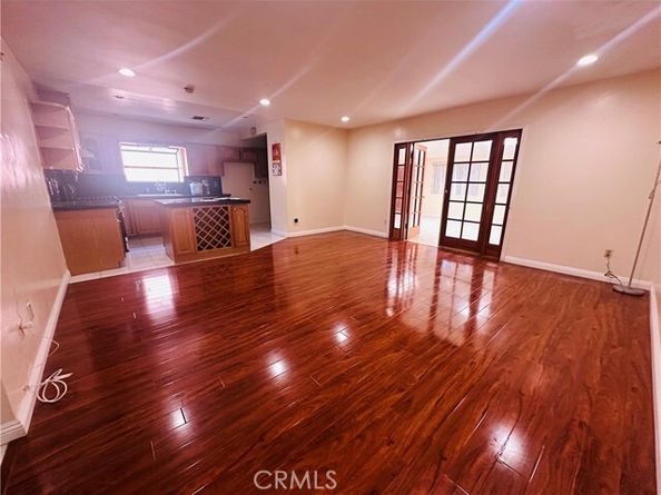 22427 Vanowen Street, West Hills (los Angeles) CA 91307