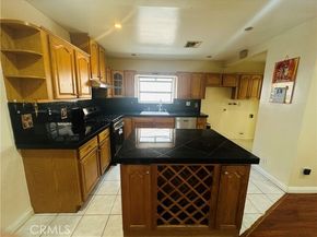 22427 Vanowen Street, West Hills (los Angeles) CA 91307