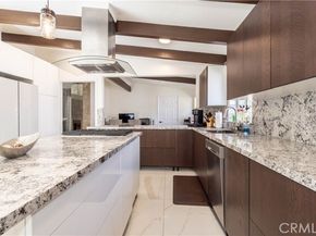 19516 Blythe Street, Reseda (los Angeles) CA 91335