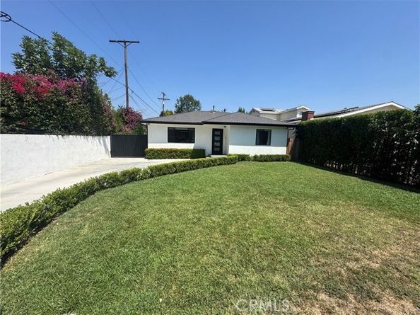 22743 Berdon Street, Woodland Hills (los Angeles) CA 91367