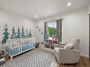 22743 Berdon Street, Woodland Hills (los Angeles) CA 91367