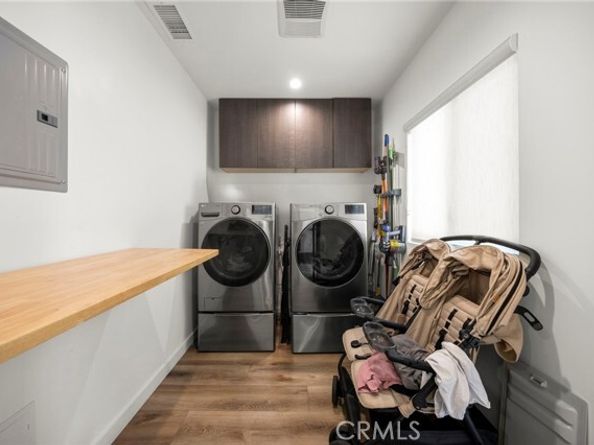 22743 Berdon Street, Woodland Hills (los Angeles) CA 91367