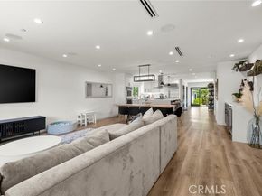 22743 Berdon Street, Woodland Hills (los Angeles) CA 91367