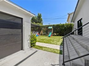 22743 Berdon Street, Woodland Hills (los Angeles) CA 91367