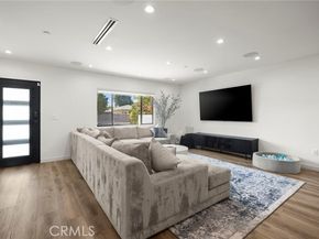 22743 Berdon Street, Woodland Hills (los Angeles) CA 91367