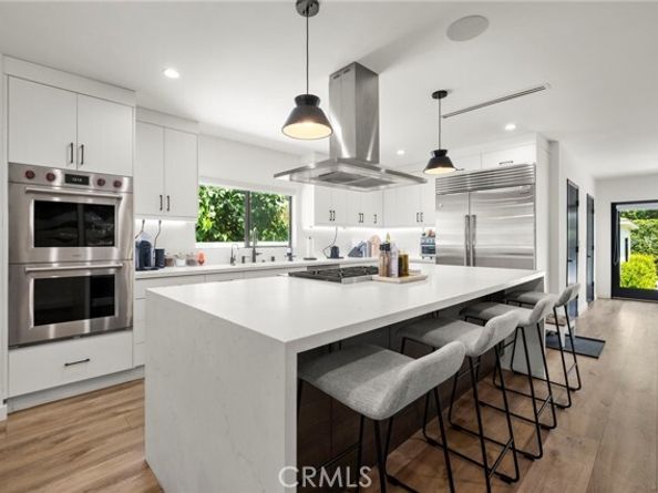 22743 Berdon Street, Woodland Hills (los Angeles) CA 91367