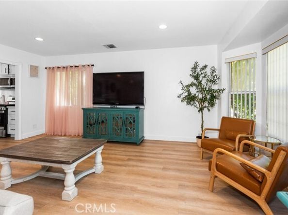 6608 Saint Clair Avenue, North Hollywood (los Angeles) CA 91606