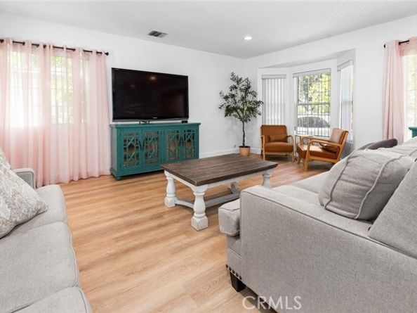 6608 Saint Clair Avenue, North Hollywood (los Angeles) CA 91606