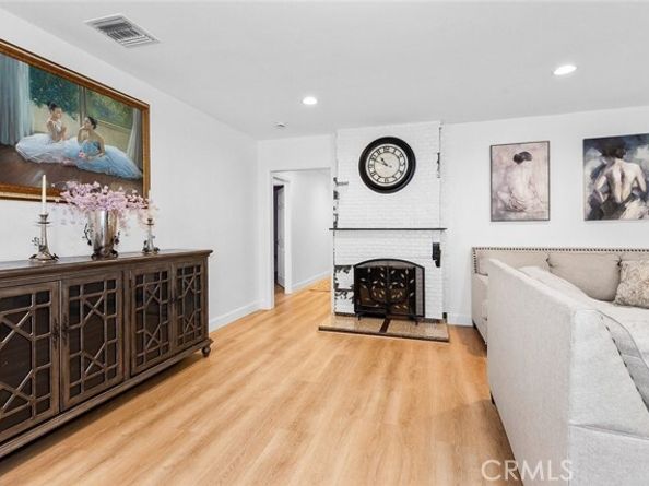 6608 Saint Clair Avenue, North Hollywood (los Angeles) CA 91606