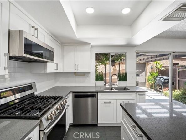 20110 Cohasset Street 22, Winnetka (los Angeles) CA 91306